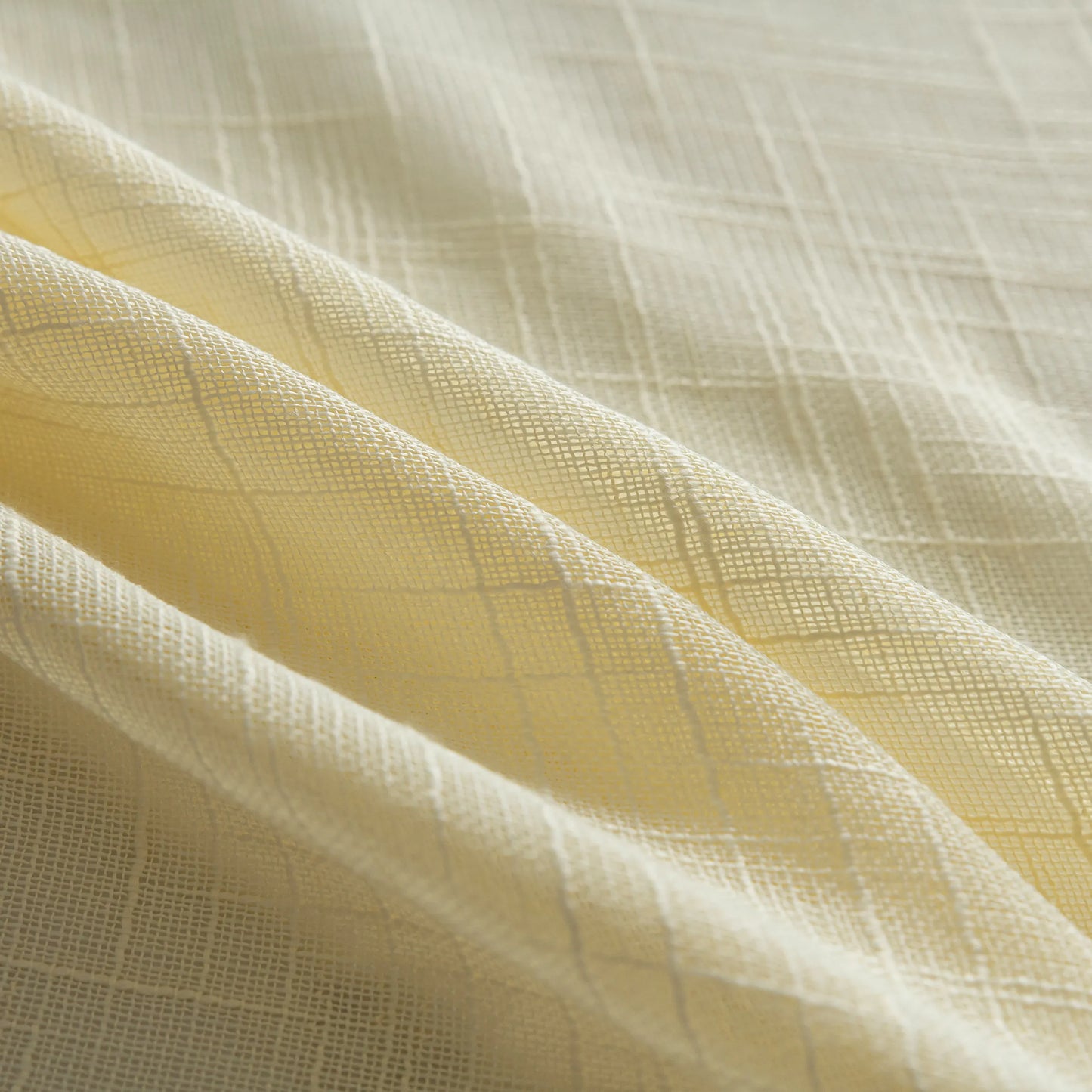 Custom-made translucent curtains · Lumis