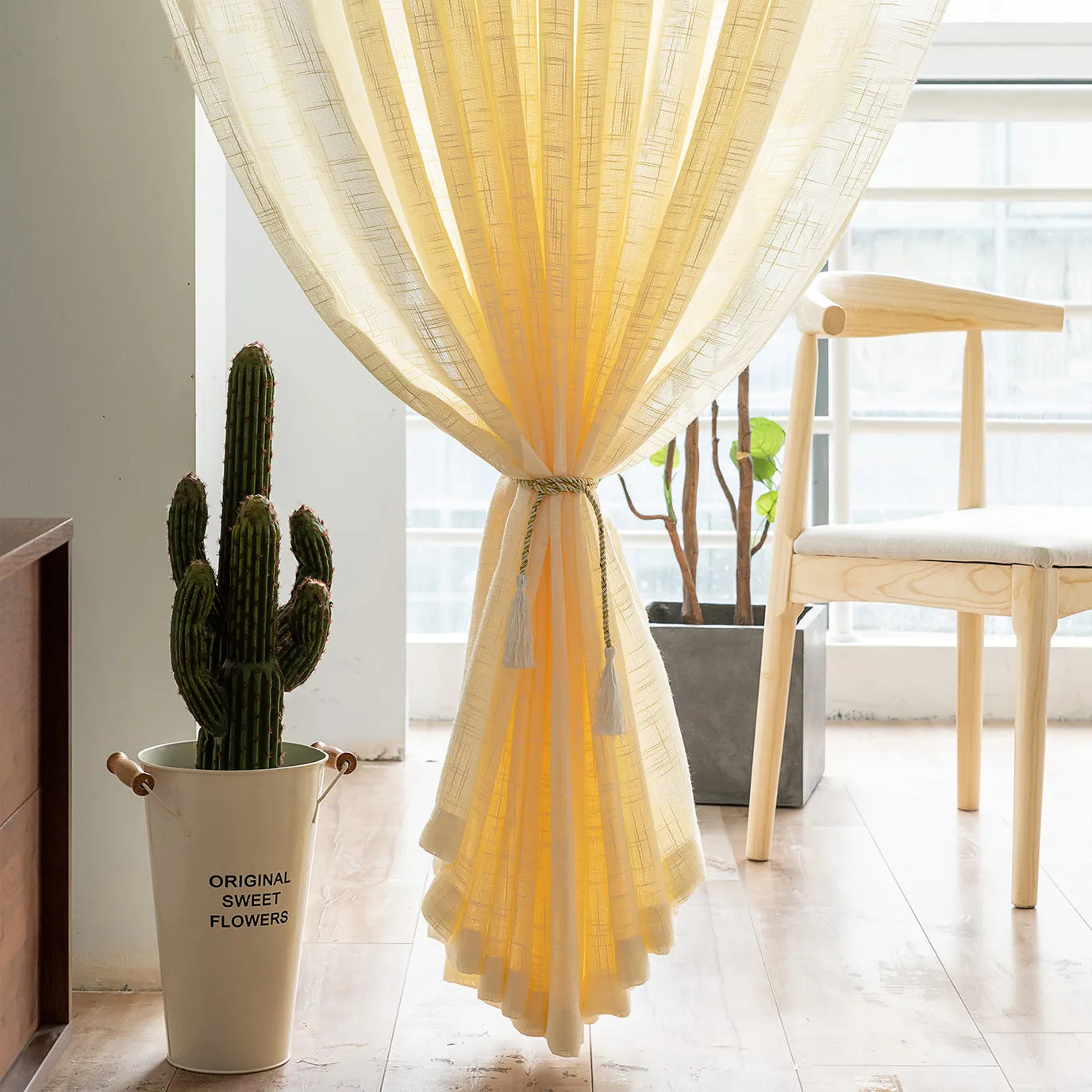 Custom-made translucent curtains · Lumis