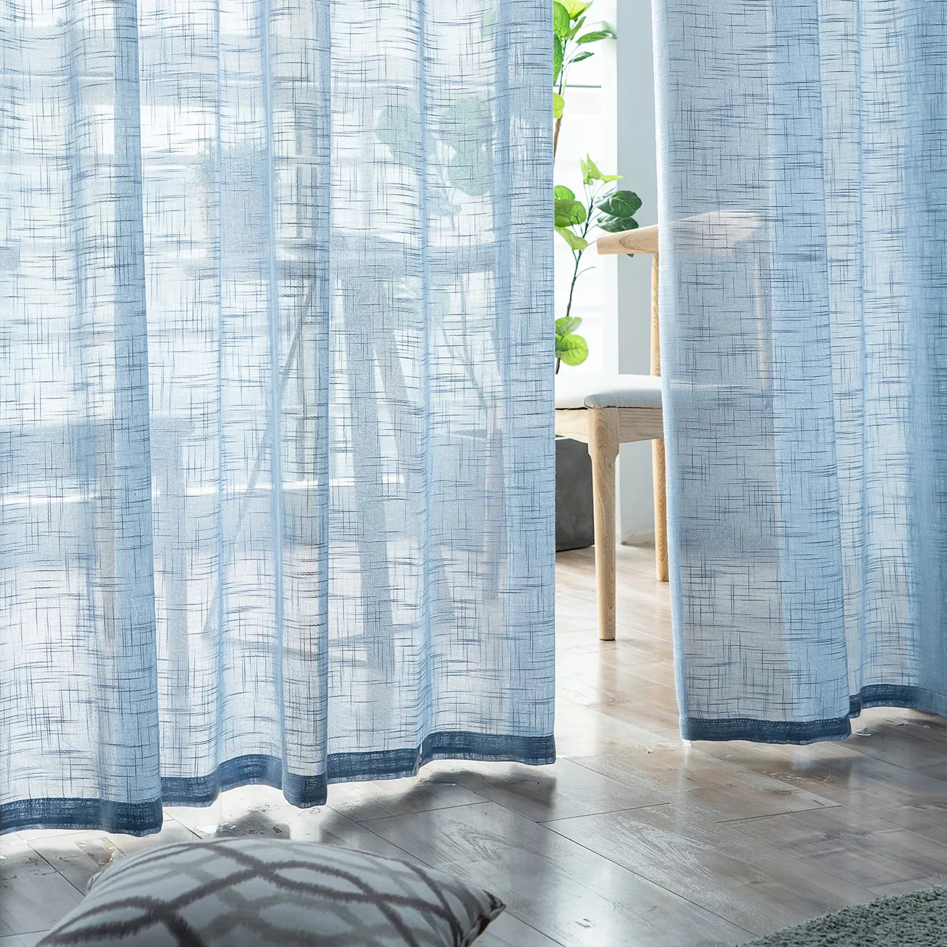 Custom-made translucent curtains · Lumis