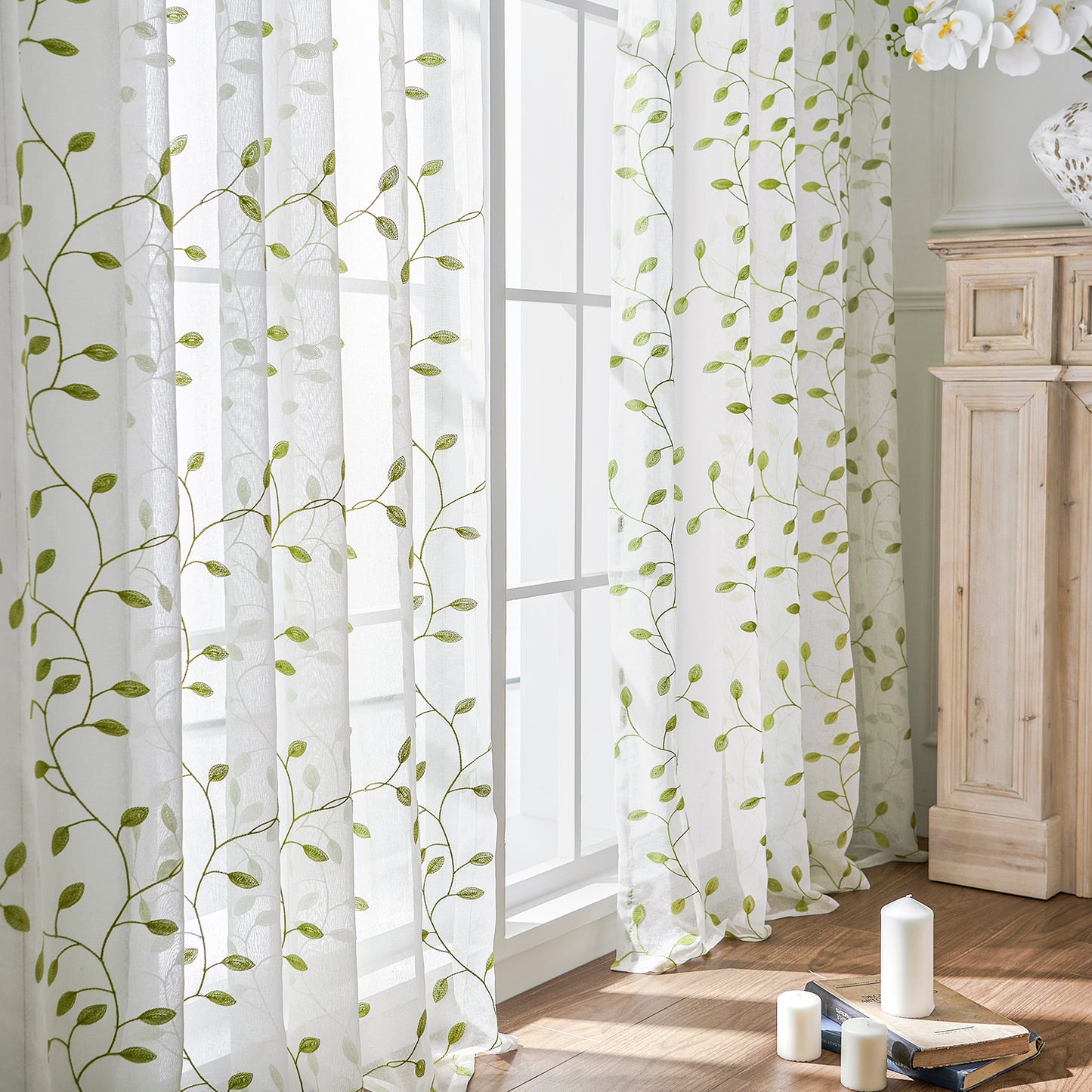 Made-to-measure transparent voile curtain with botanical leaf embroidery – Vinea