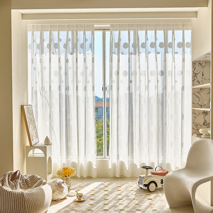 Playful custom-made curtains · Cloudia