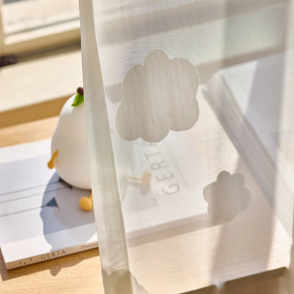 Playful custom-made curtains · Cloudia