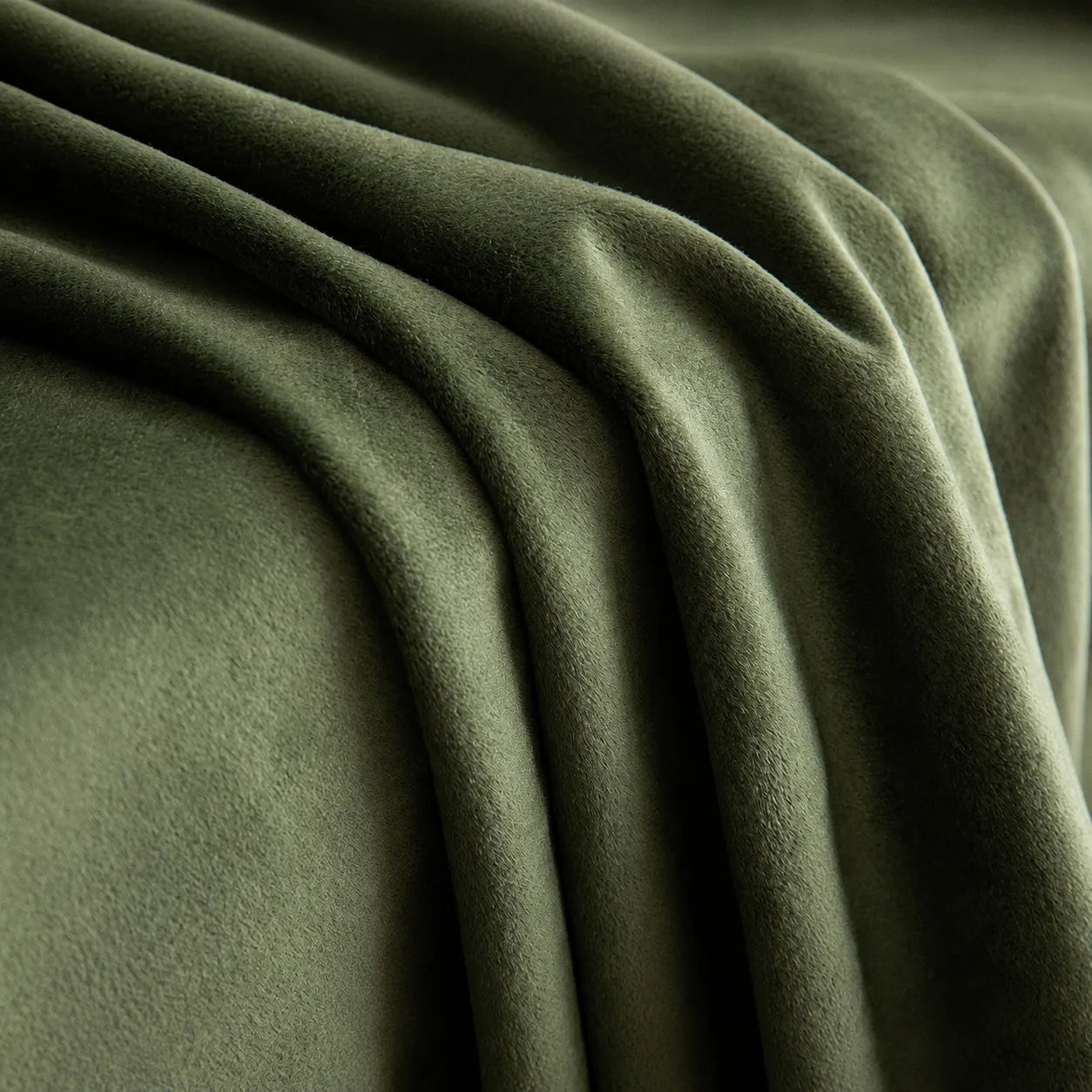Custom-made velvet curtain · Milano
