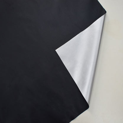 Mobiler 100 Prozent Verdunkelungsvorhang zum Zuschneiden mit Klettband in Schwarz Silber