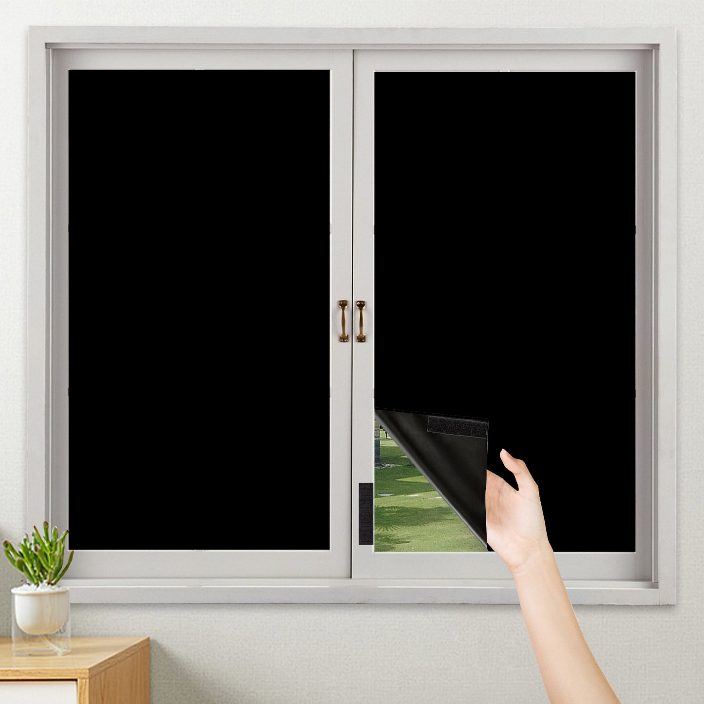 Portable 100% blackout curtain, cut to size, with Velcro fastening, in black