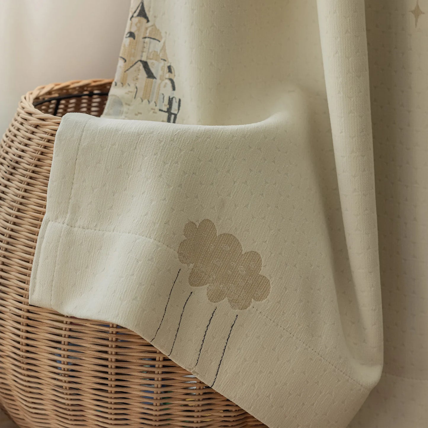 Imaginative custom-made blackout curtains · Dreamcastle