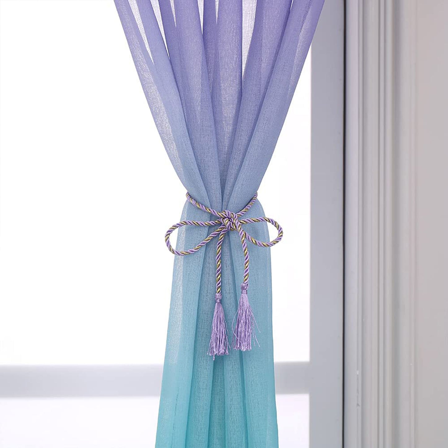 Curtain up and down gradient netting