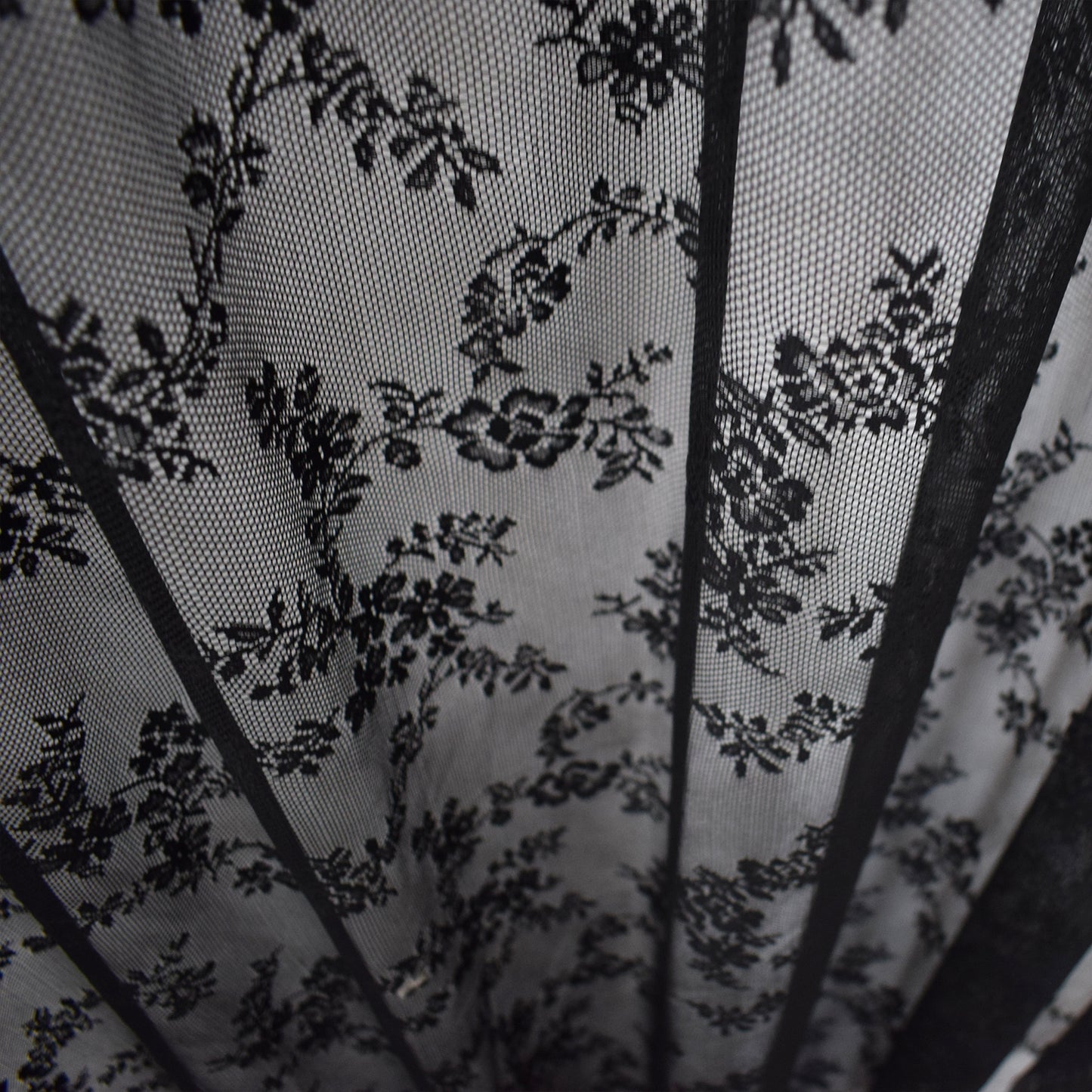 Curtain Lillian window screen